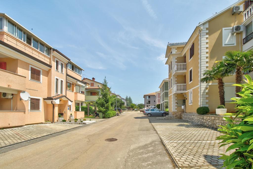 Apartments Vera Умаг Екстериор снимка